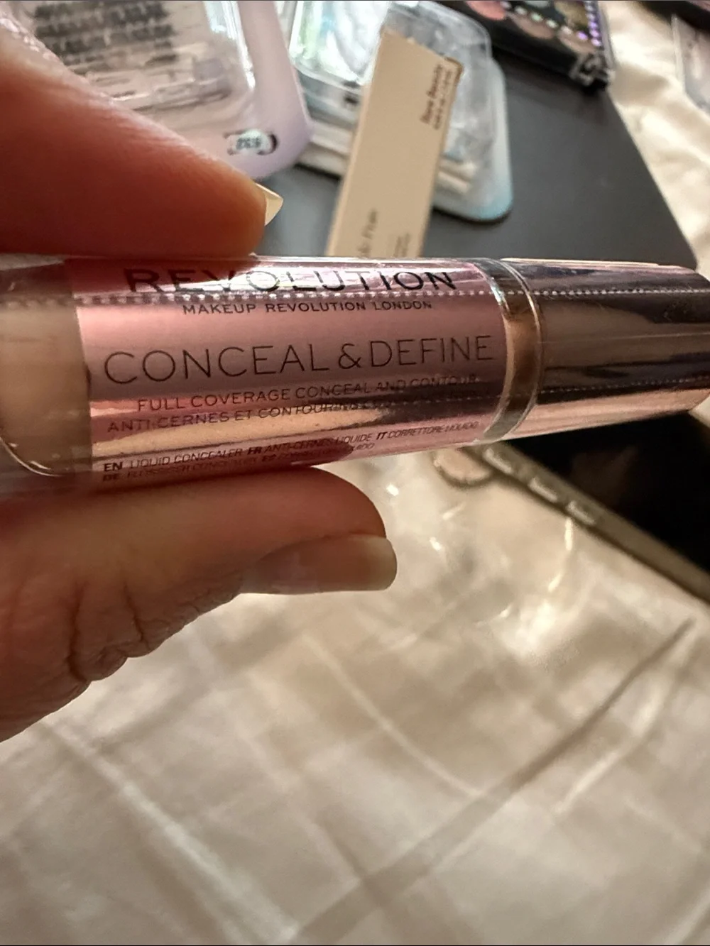 Revolution Conceal & Define Liquid Concealer in Light Pink